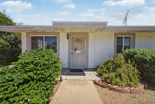 Building Photo - 10606 W Oakmont Dr