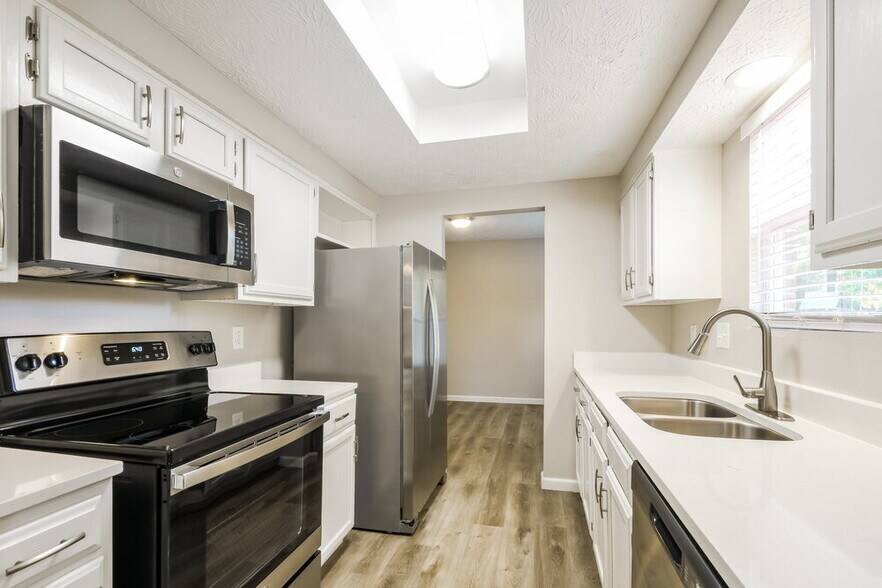 Building Photo - 4320 Oil Creek Dr
