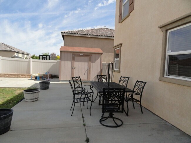 Building Photo - 1433 Wild Olive Rd