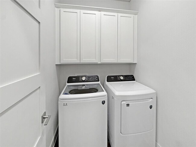 Building Photo - 1304 Westborough Ln