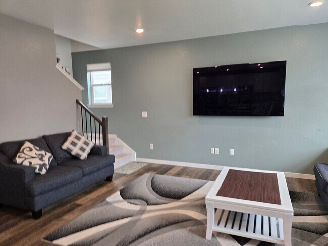 Building Photo - Built in 2021 Spacious Home with 4 bedroom...