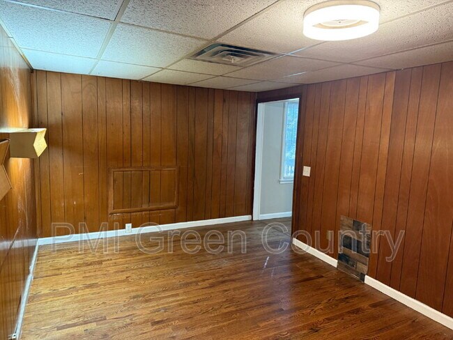 Building Photo - 1118 N New Haven Ave