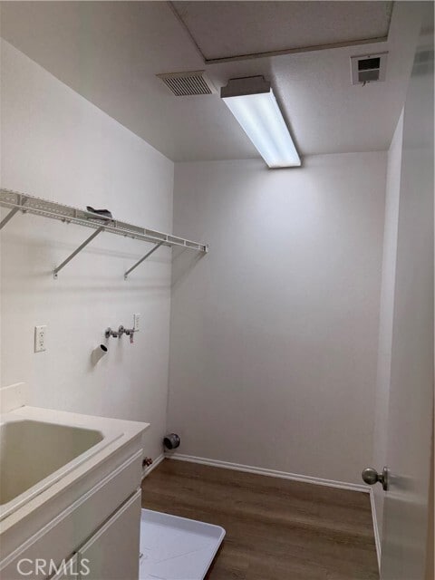 Building Photo - 7370 Oxford Pl