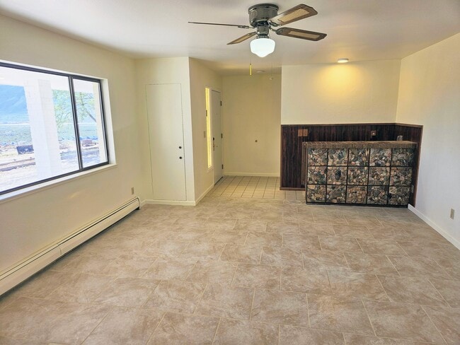 Building Photo - 1353 Santa Cruz Dr