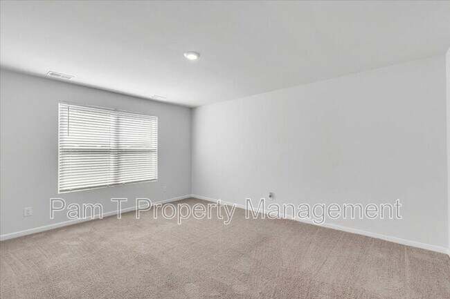 Building Photo - 512 Turpentine Trl