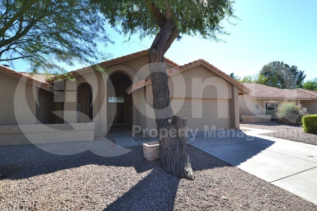 Primary Photo - 2409 W Marlboro Dr