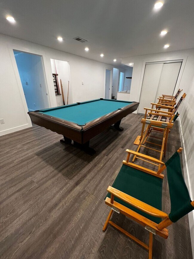 Building Photo - Spacious 4-bedroom + study home; Includes Hot tub and Pool Table - Avail. Now!