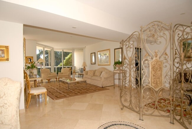 Building Photo - 3200 N Ocean Blvd