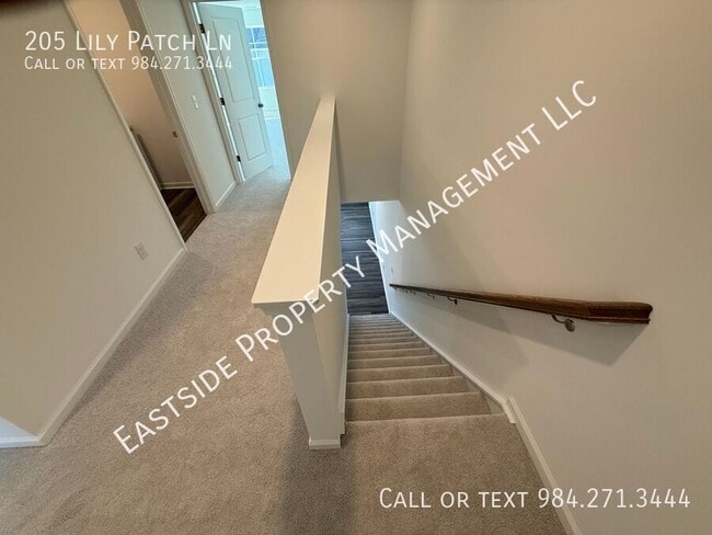 Building Photo - 205 Lily Patch Ln