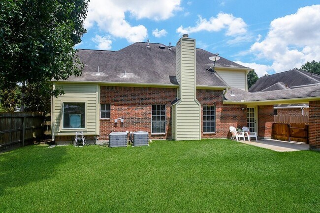 Building Photo - 20735 Park Pine Ln