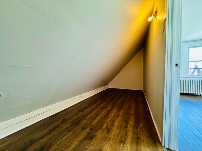 Building Photo - 69 W 39th St