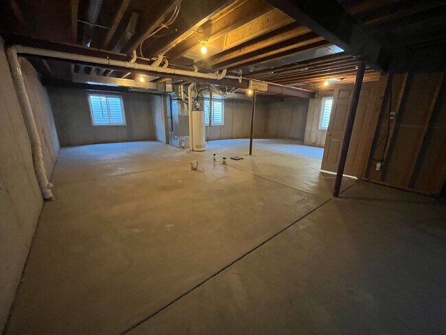 Building Photo - Beautiful Home in North East Fort Collins