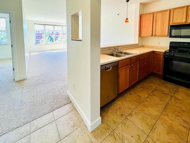 Building Photo - Eastwood Commons II Condo Association