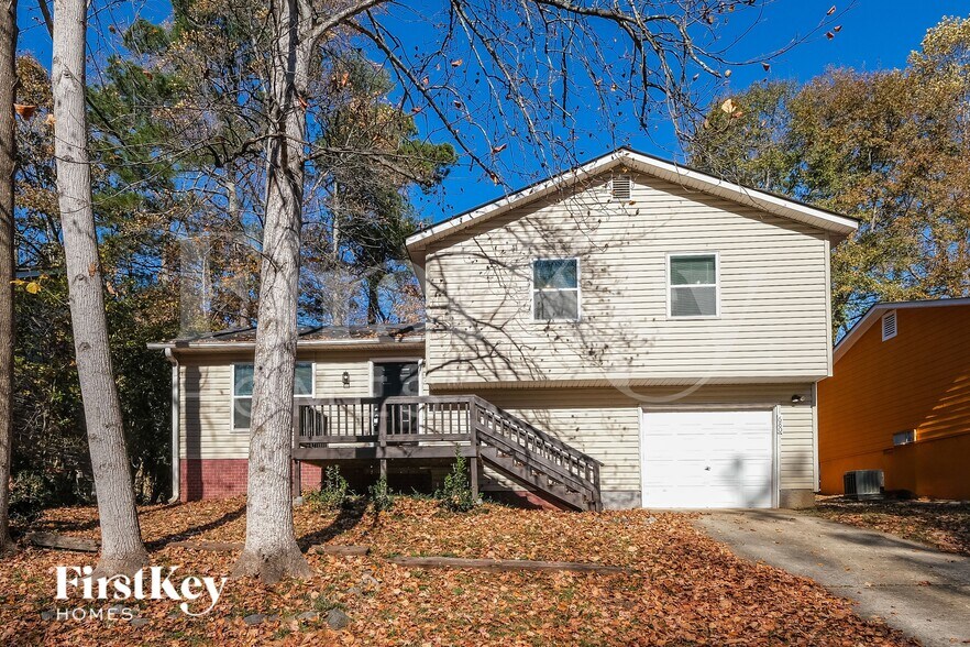 Primary Photo - 680 Springhollow Ln SW