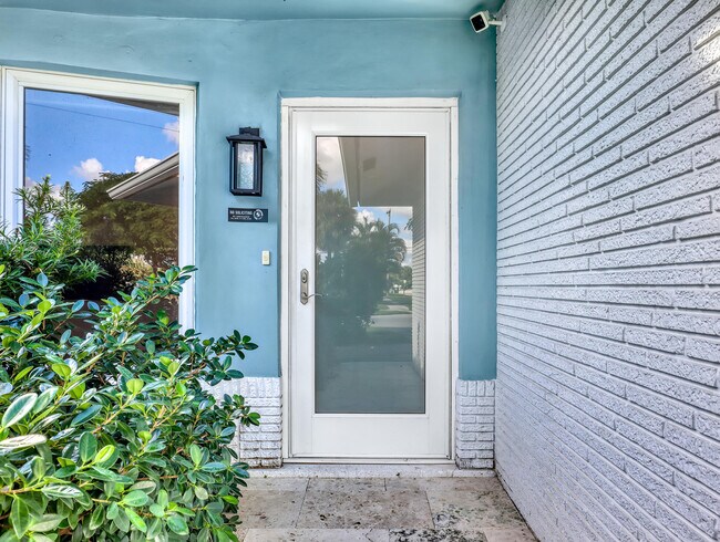 Building Photo - 1298 NW 4th St