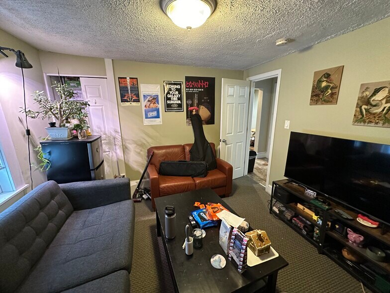 Building Photo - 12 Shepherd Ave