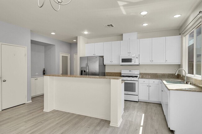 Building Photo - 1704 Cal Orchid Pl