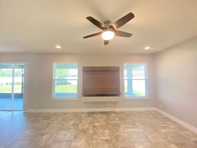 Building Photo - 8433 Corkfield Ave