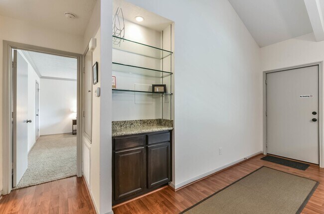 Building Photo - 1100 Augusta Dr