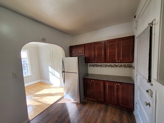 Building Photo - 5428-5430 N Kimball