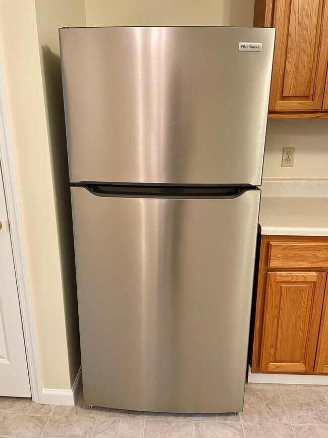 Building Photo - 7224 Howard Bennett Way