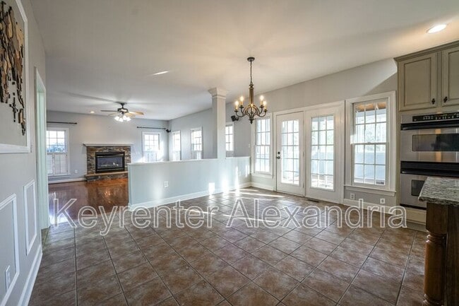 Building Photo - 13568 Heritage Farms Dr