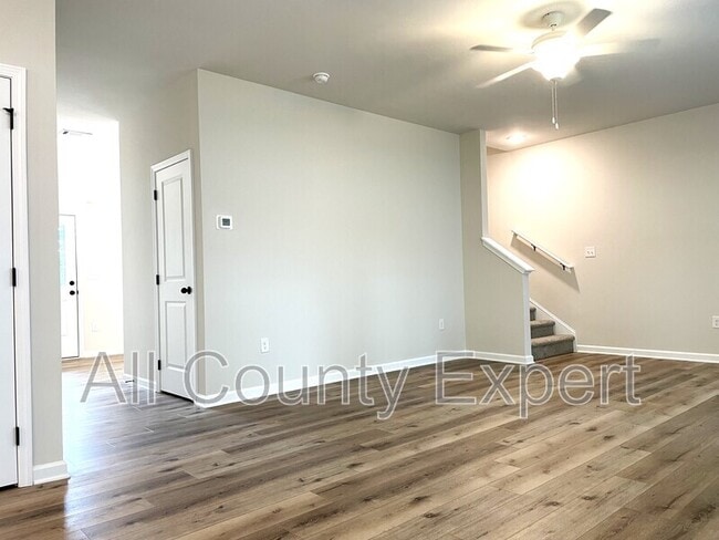 Building Photo - 414 Fox Crk Dr
