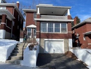 Building Photo - Mt Royal Boening