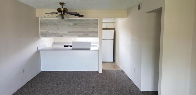 Building Photo - 258 Ulster Ln