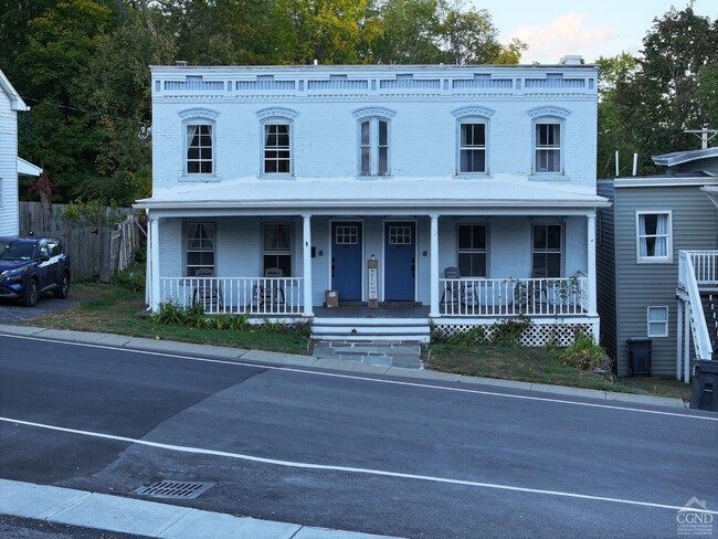 Building Photo - 69 Mansion St