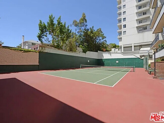 Building Photo - 10535 Wilshire Blvd