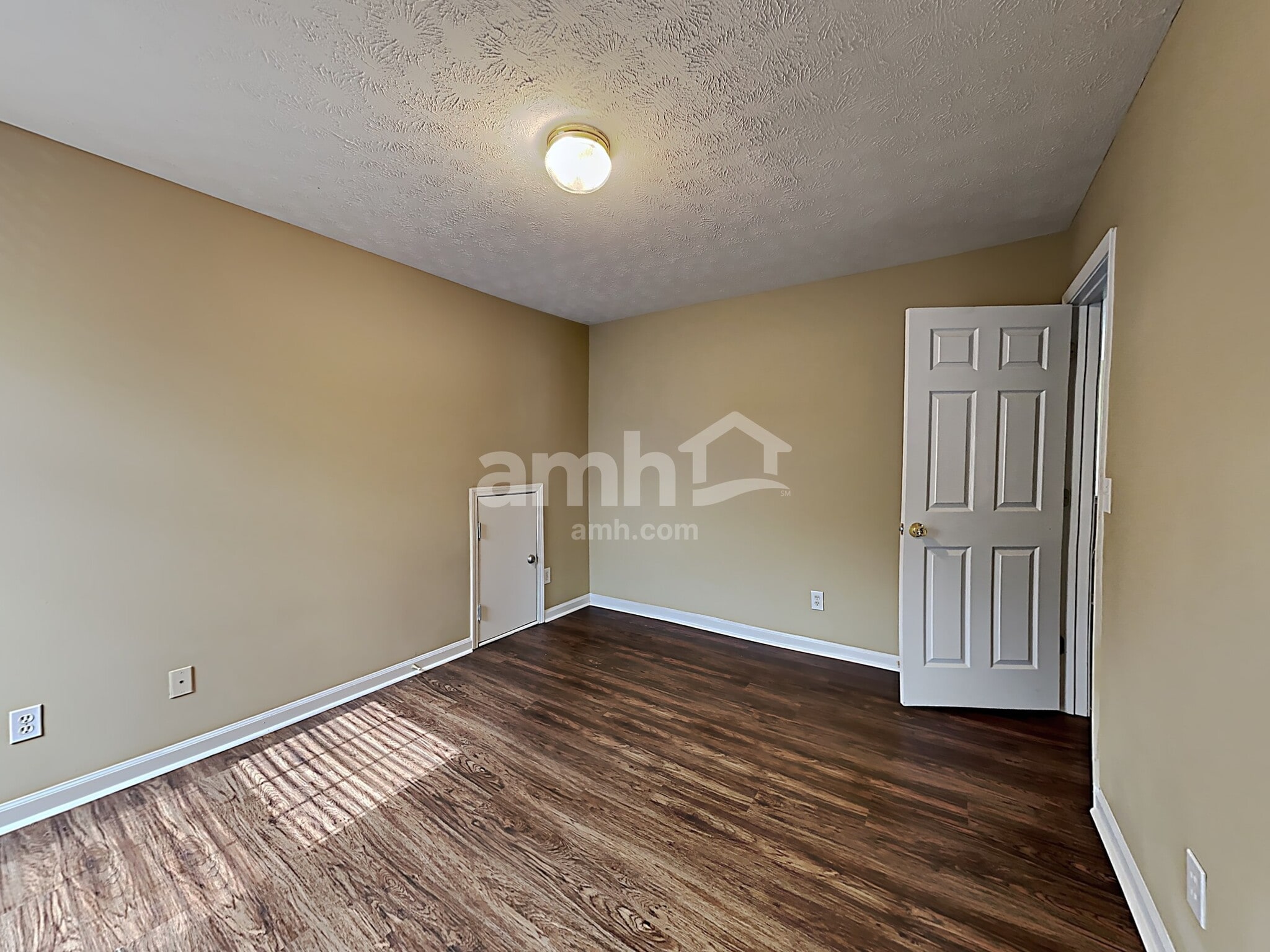 Building Photo - 3915 Madison Bnd NW