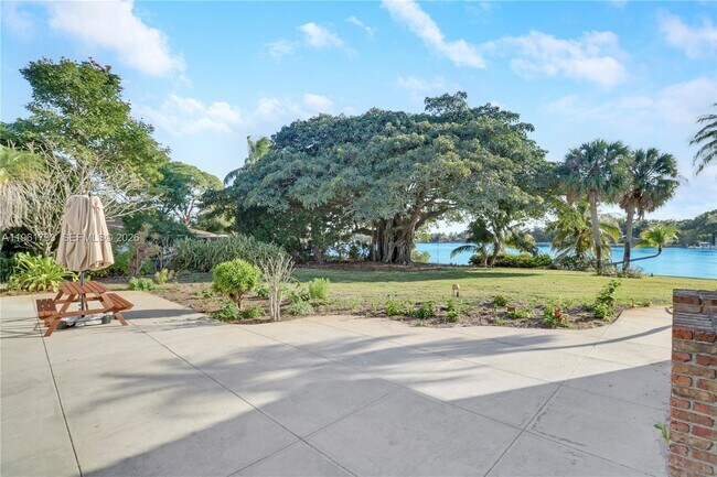 Building Photo - 19655 N Riverside Dr