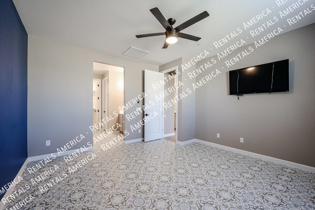 Building Photo - 13176 W Roy Rogers Rd