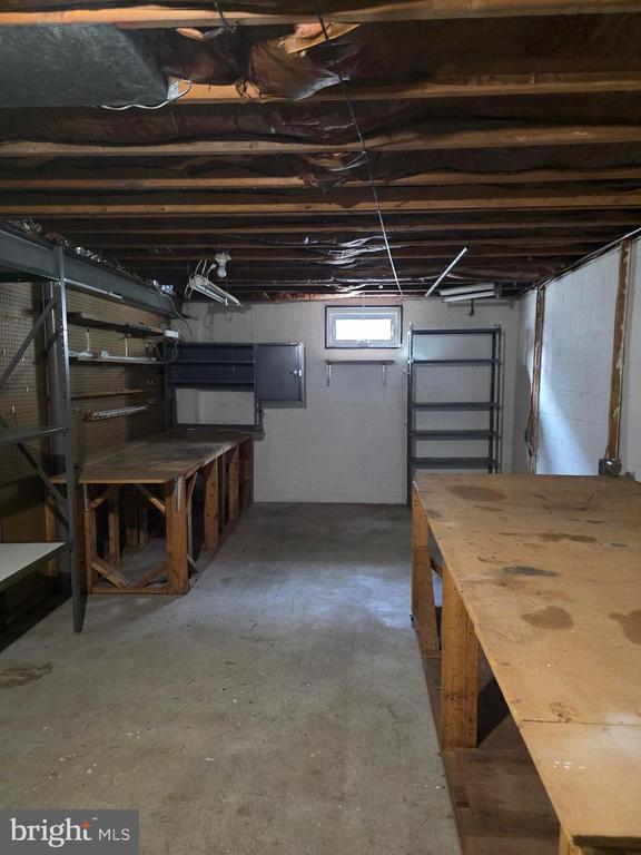 Building Photo - 1008 Fairview Ave