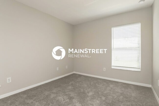 Building Photo - 4 Bedroom Pet-Friendly Home in Ruskin, FL with Main Street Renewal