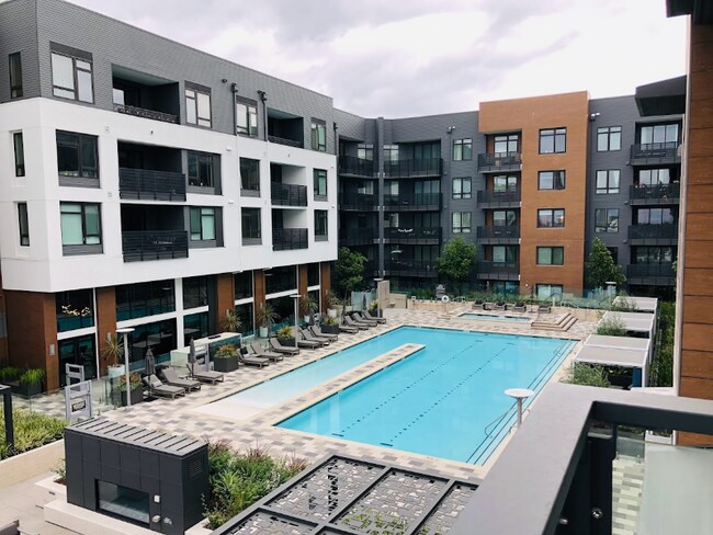 Building Photo - 3578 Rambla Pl