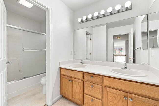 Building Photo - 5486 Benttree Way