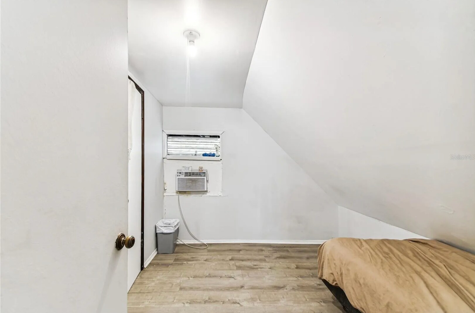 Building Photo - 1414 17th St W