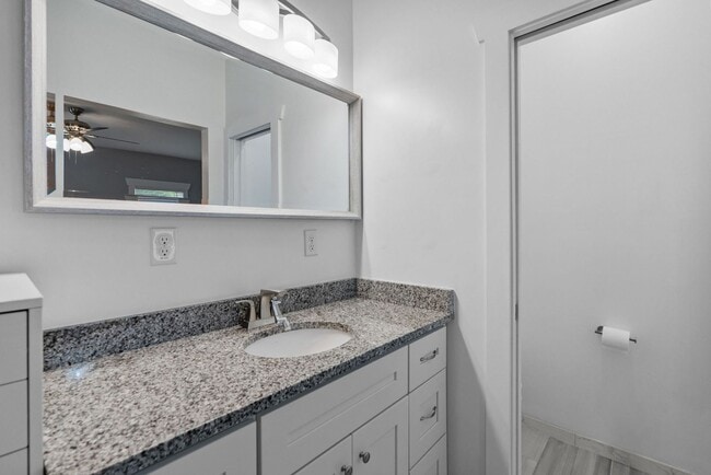 Building Photo - Charming 3-Bedroom Home in Suffolk!