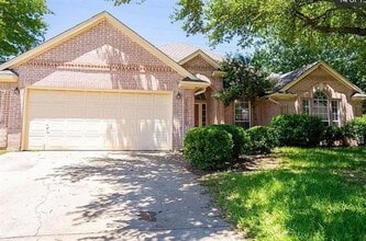 Building Photo - 492 Shade Tree Cir