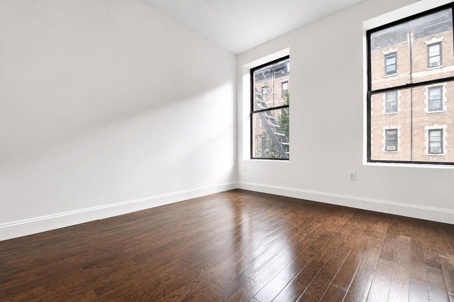 Building Photo - 529 W 151st St