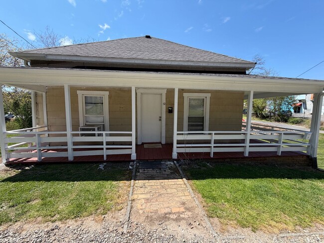 Building Photo - North - Crossing the Finish Line!