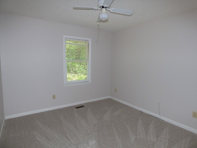 Building Photo - 704 Old Rocky Ridge Ln (Rocky Ridge Rd)