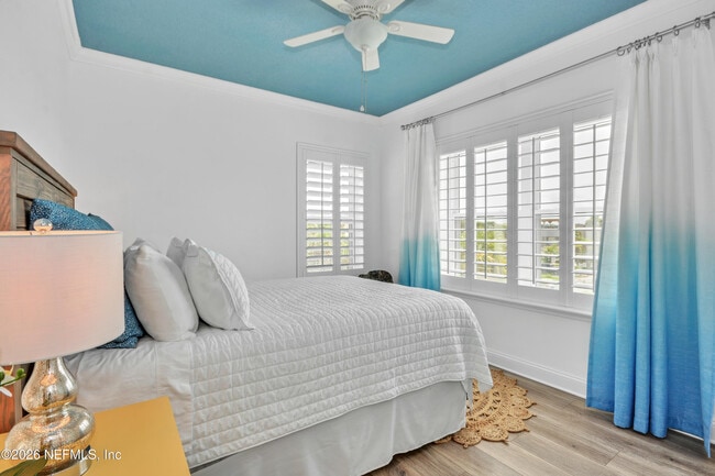 Building Photo - 922 1st St S