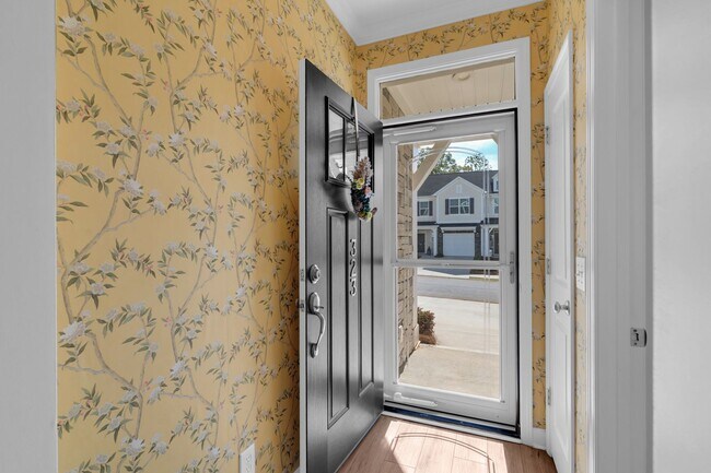 Building Photo - Beautiful Fully Furnished.