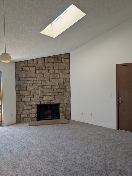 Primary Photo - 427 Wright St