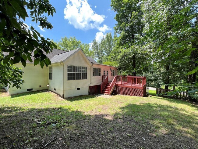 Building Photo - 6017 Tennyson Dr