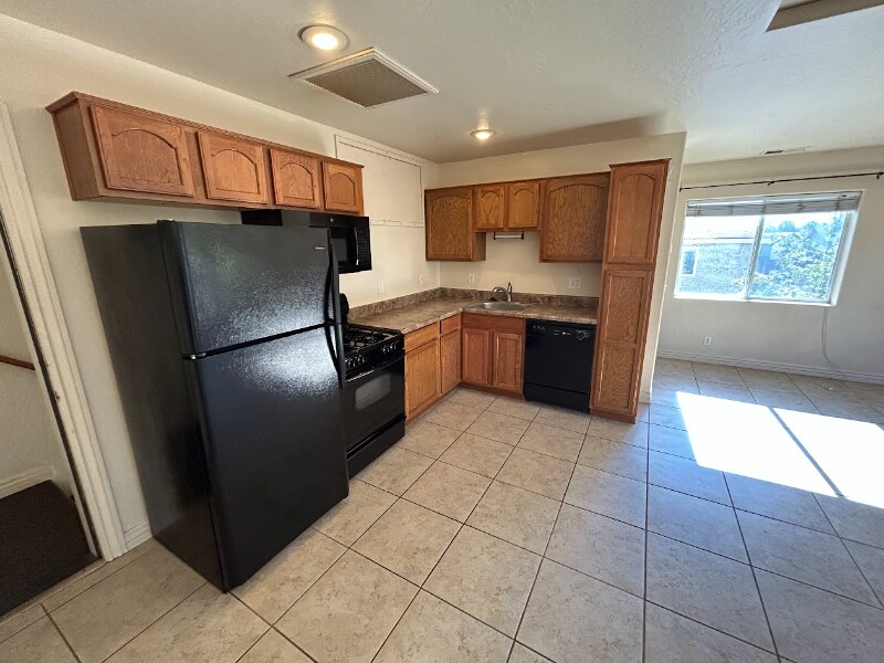 Building Photo - 1488 S Noelle Ln