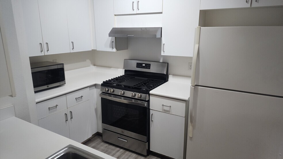 Building Photo - 91-1039 Puaniu St